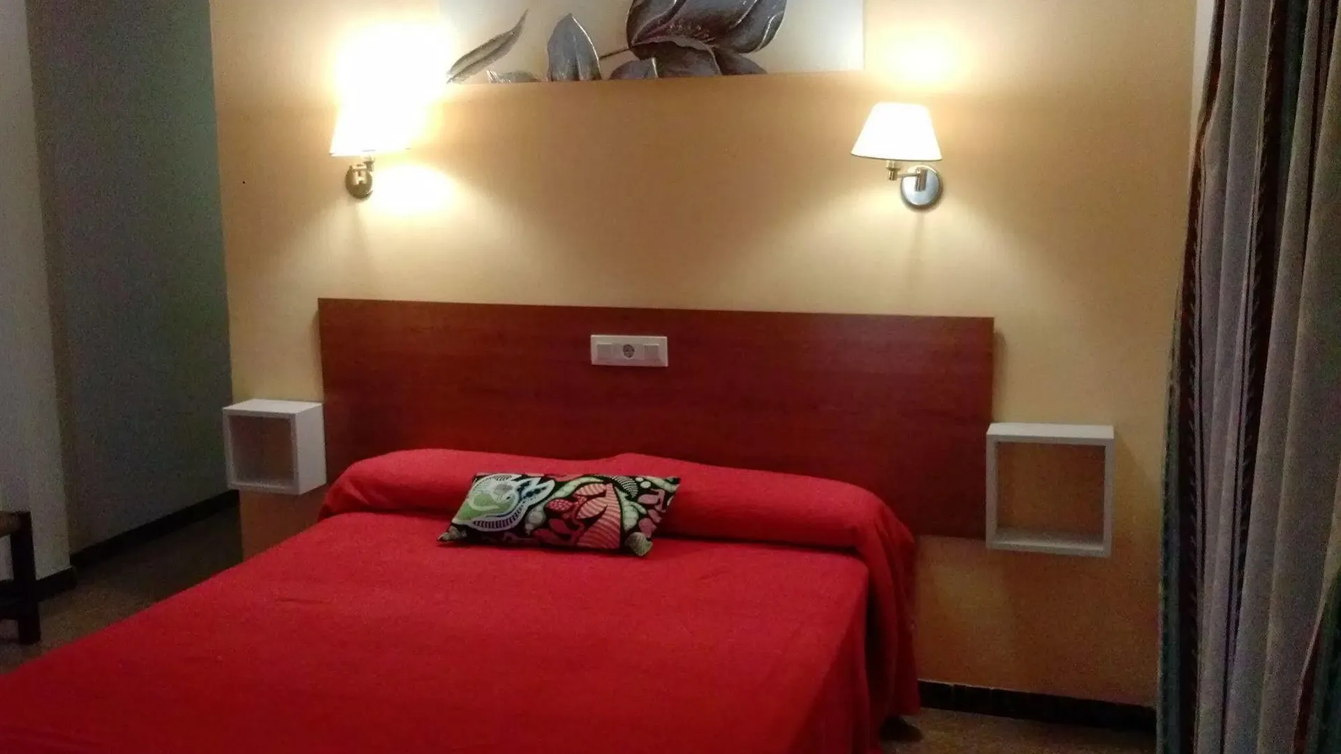 Hotel Miami Τόσα ντε Μαρ 0*,  Ισπανία